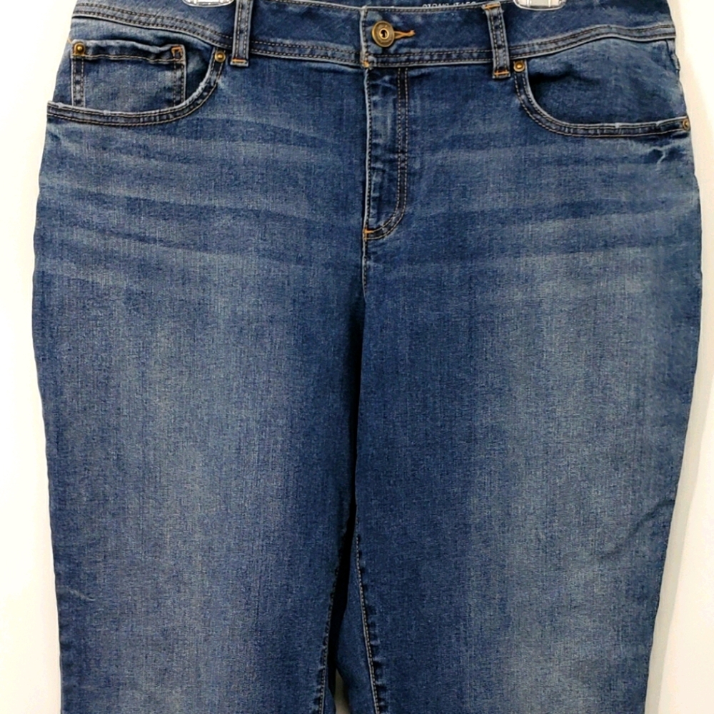 INC Curvy Fit Straight Leg Jeans JN306